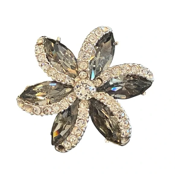 Vintage Silver and Black Flower Brooch - Picture 7 of 12